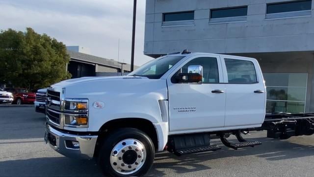 2023 Chevrolet Silverado 5500 HD 2WD Crew Cab Work Truck