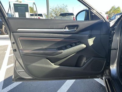 2023 Nissan Altima 2.5 SR