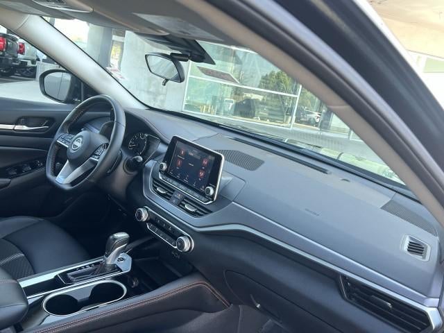 2025 Nissan Altima SR FWD