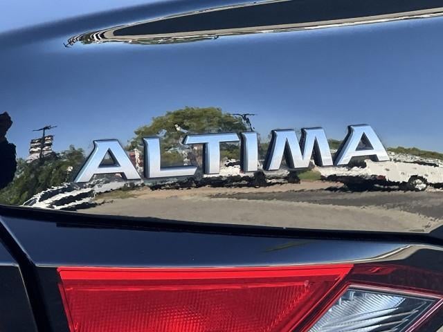 2025 Nissan Altima SR FWD