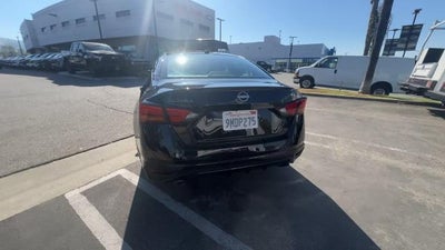 2025 Nissan Altima SR FWD