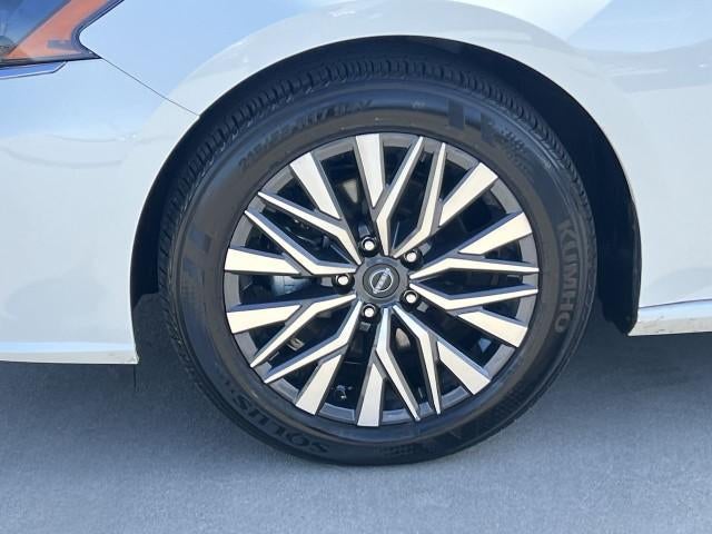 2025 Nissan Altima SV FWD