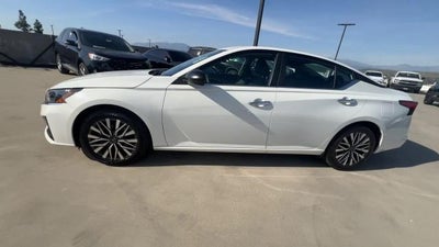 2025 Nissan Altima SV FWD