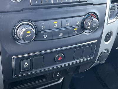 2018 Nissan TITAN SV