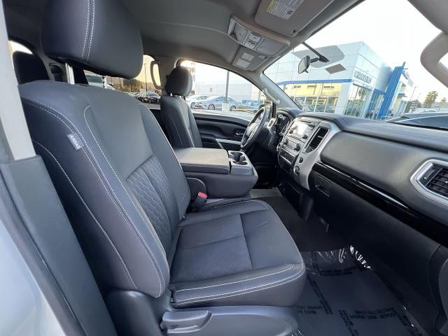 2018 Nissan TITAN SV