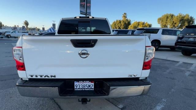 2018 Nissan TITAN SV