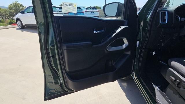 2025 Nissan Frontier Crew Cab SV 4x2