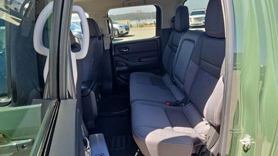 2025 Nissan Frontier Crew Cab SV 4x2
