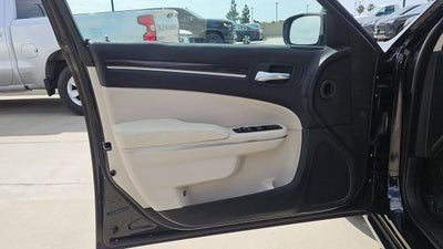 2015 Chrysler 300 Limited