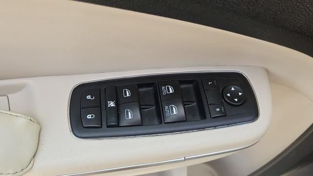 2015 Chrysler 300 Limited