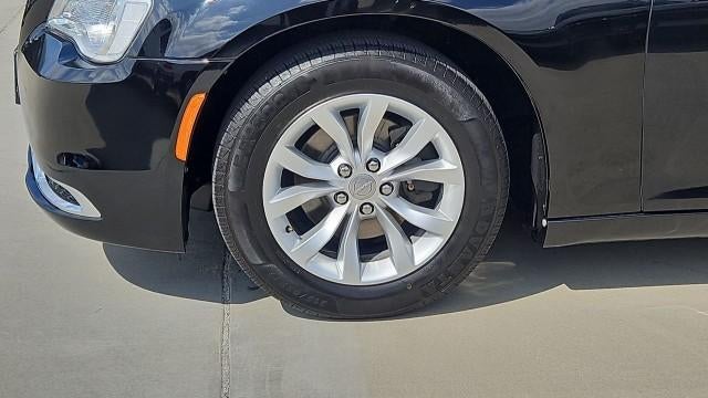 2015 Chrysler 300 Limited