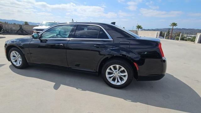 2015 Chrysler 300 Limited