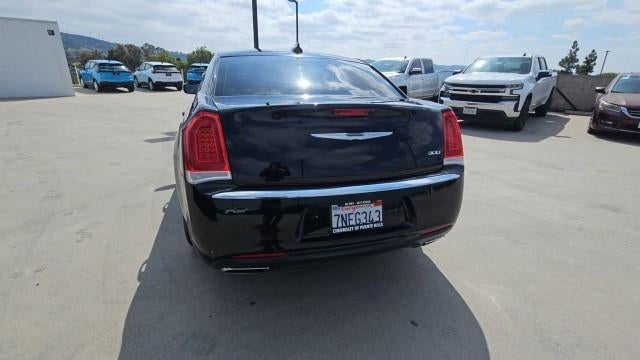 2015 Chrysler 300 Limited