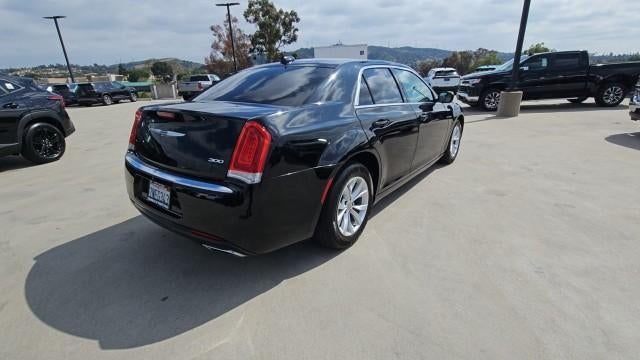 2015 Chrysler 300 Limited