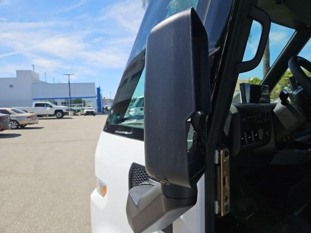 2025 Chevrolet BrightDrop 400 eAWD 400