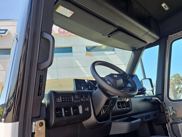 2025 Chevrolet BrightDrop 400 eAWD 400