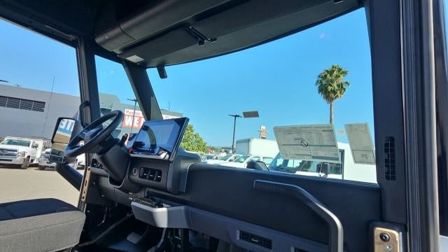 2025 Chevrolet BrightDrop 400 eAWD 400