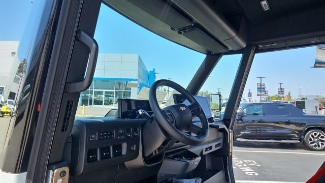 2025 Chevrolet BrightDrop 400 eAWD 400