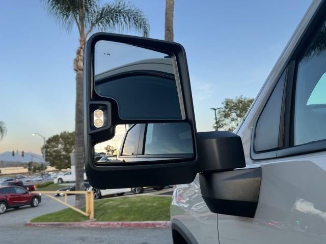 2026 Chevrolet Silverado 2500 HD Crew Cab Standard Box 2-Wheel Drive Custom