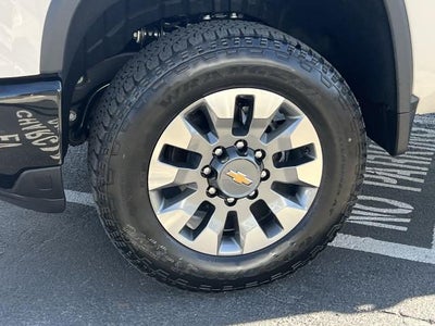 2026 Chevrolet Silverado 2500 HD Crew Cab Standard Box 4-Wheel Drive Custom