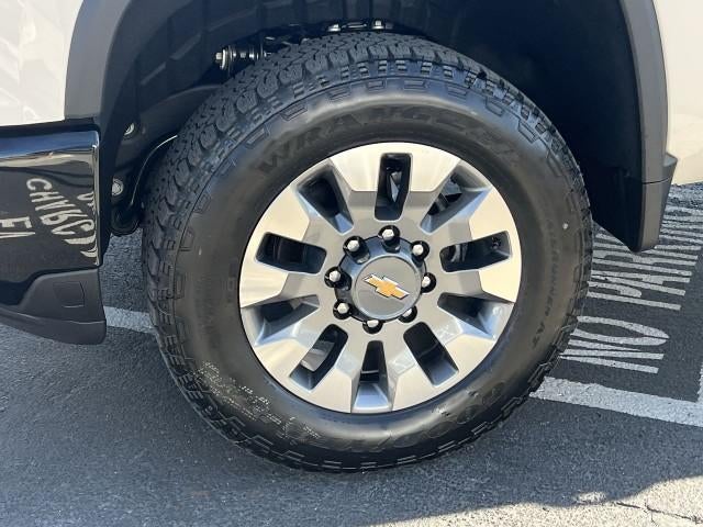 2026 Chevrolet Silverado 2500 HD Crew Cab Standard Box 4-Wheel Drive Custom