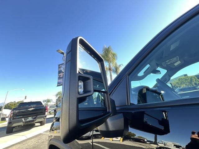 2026 Chevrolet Silverado 2500 HD Crew Cab Standard Box 4-Wheel Drive Custom