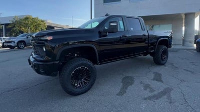 2026 Chevrolet Silverado 2500 HD Crew Cab Standard Box 4-Wheel Drive Custom