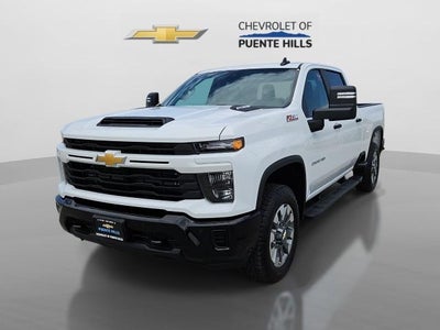 2026 Chevrolet Silverado 2500 HD Crew Cab Standard Box 4-Wheel Drive Custom
