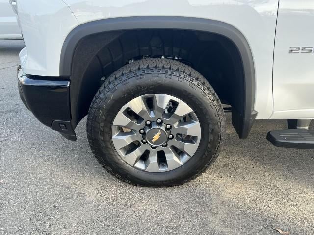 2026 Chevrolet Silverado 2500 HD Crew Cab Standard Box 4-Wheel Drive Custom