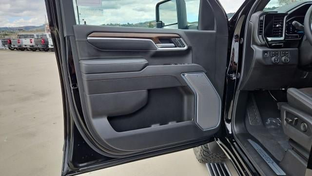2026 Chevrolet Silverado 2500 HD Crew Cab Standard Box 4-Wheel Drive High Country