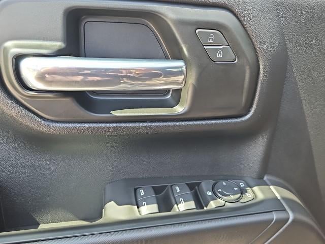 2026 Chevrolet Silverado 1500 Crew Cab Short Box 2-Wheel Drive Custom