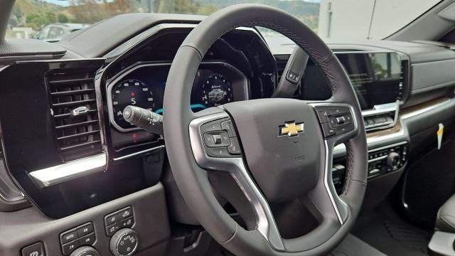 2026 Chevrolet Silverado 1500 Crew Cab Short Box 4-Wheel Drive LT 1LT