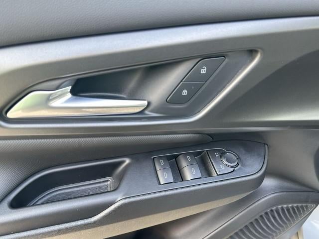 2026 Chevrolet Equinox EV 4dr LT1 w/PCY