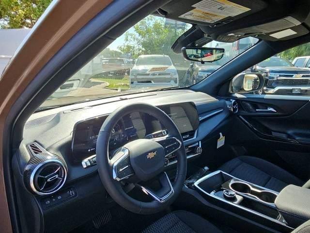 2027 Chevrolet Equinox FWD LT