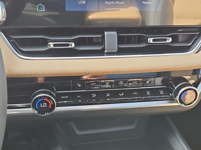 2027 Chevrolet Equinox FWD ACTIV