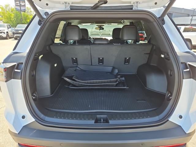 2027 Chevrolet Equinox FWD ACTIV