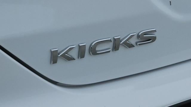 2023 Nissan Kicks S Xtronic CVT