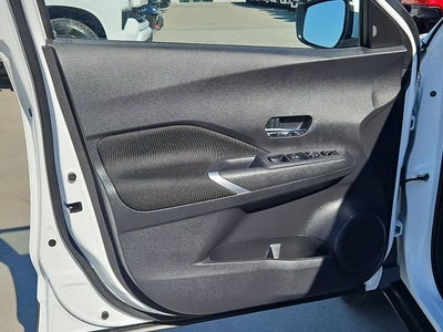 2024 Nissan Kicks SV Xtronic CVT
