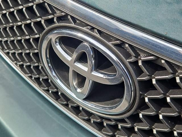 2005 Toyota Camry SE