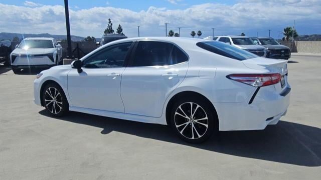 2020 Toyota Camry SE