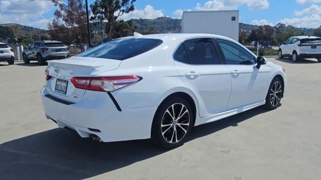 2020 Toyota Camry SE