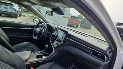 2021 Toyota Camry SE Hybrid