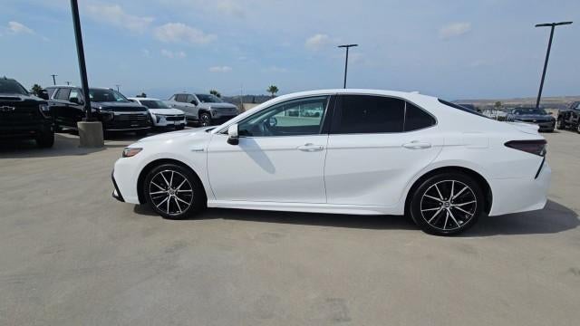 2021 Toyota Camry SE Hybrid