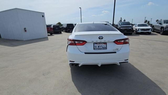2021 Toyota Camry SE Hybrid