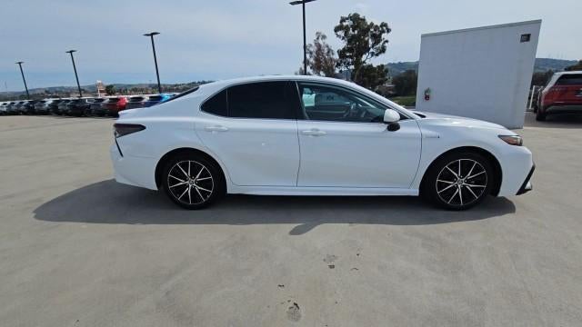 2021 Toyota Camry SE Hybrid