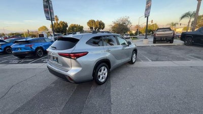 2023 Toyota Highlander LE