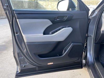 2023 Toyota Highlander LE