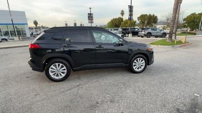 2025 Toyota Corolla Cross LE