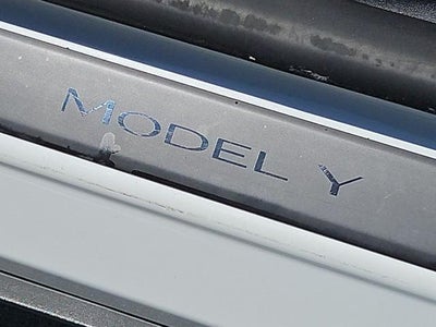 2022 Tesla Model Y Performance Dual Motor All-Wheel Drive