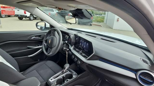 2026 Chevrolet Trax FWD 4dr LS